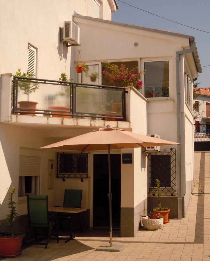 Apartman Crikvenica 30048 - Jasna Exterior foto